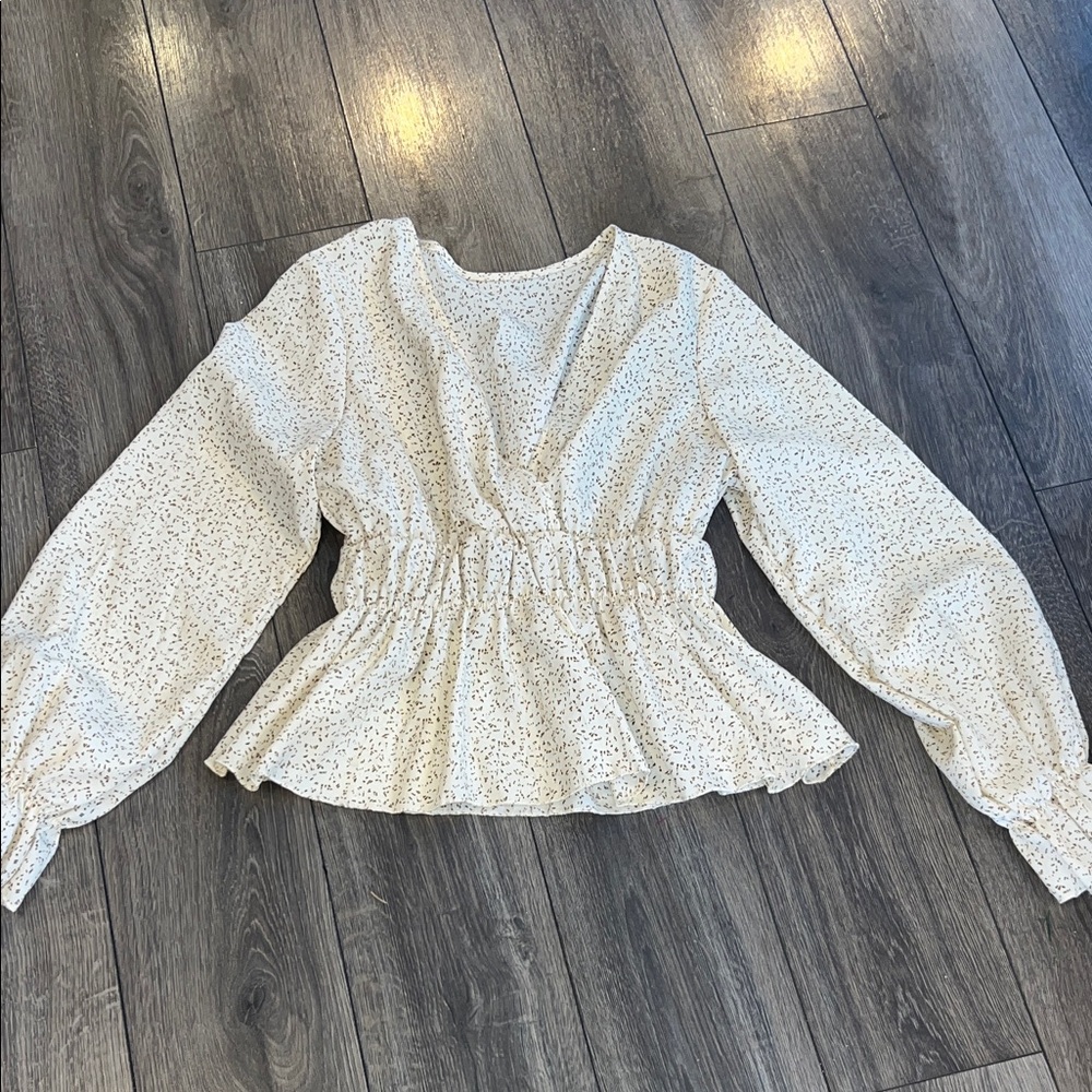 SHEIN Cream Floral Peplum Blouse